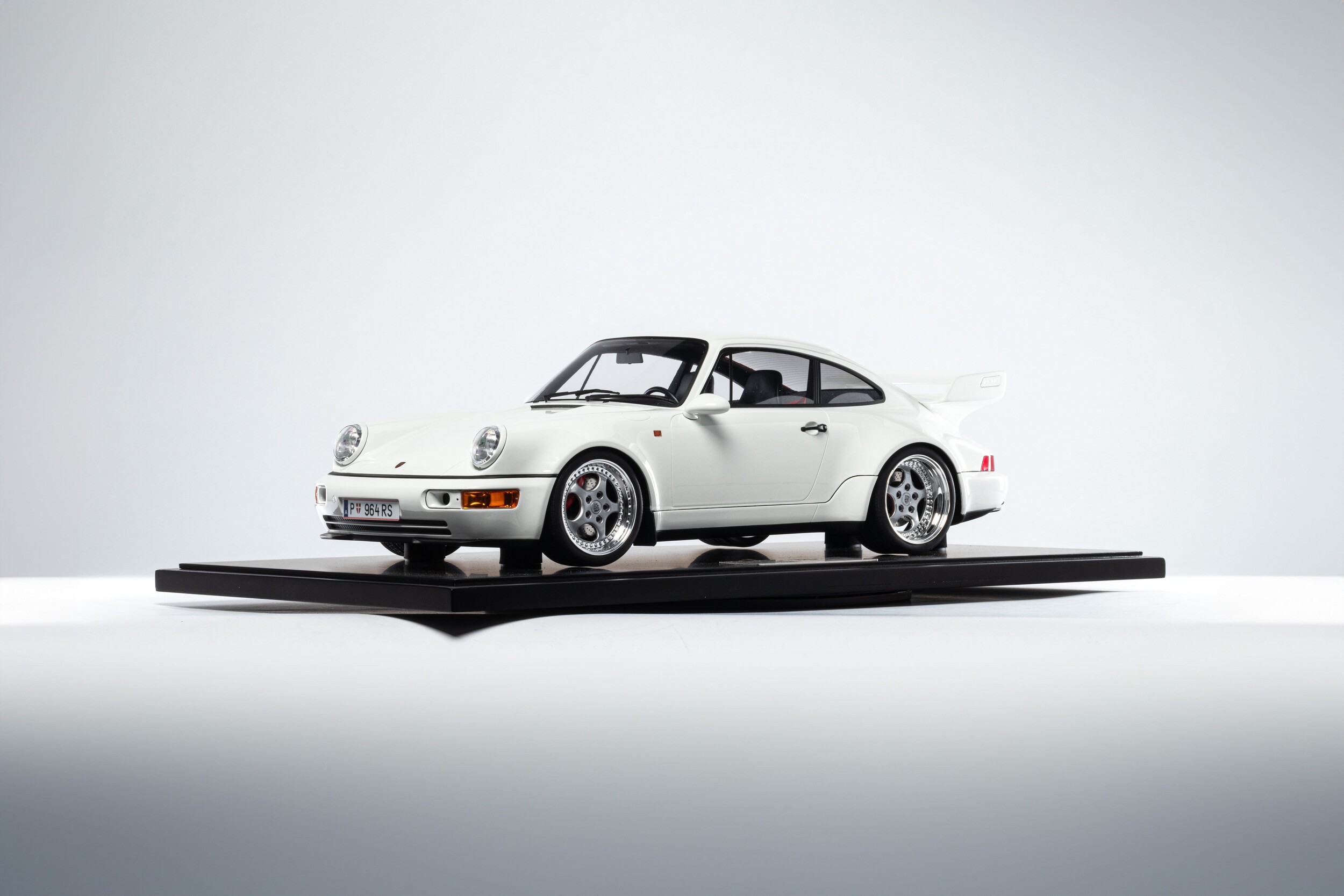 Porsche 911 (964) 3.8 RS White Grand Prix 1994